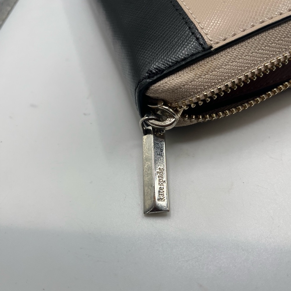 Kate Spade light pink wallet - Picture 8 of 11